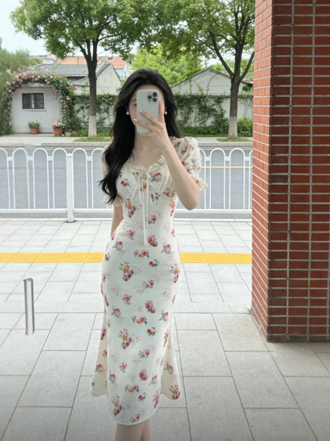 

Уникальное красивое платье с принтом, облегающее, с запахом, в пляжном стиле, женское, коллекция «Нежный ветер», летняя коллекция, с коротким рукавом, высокая талия.