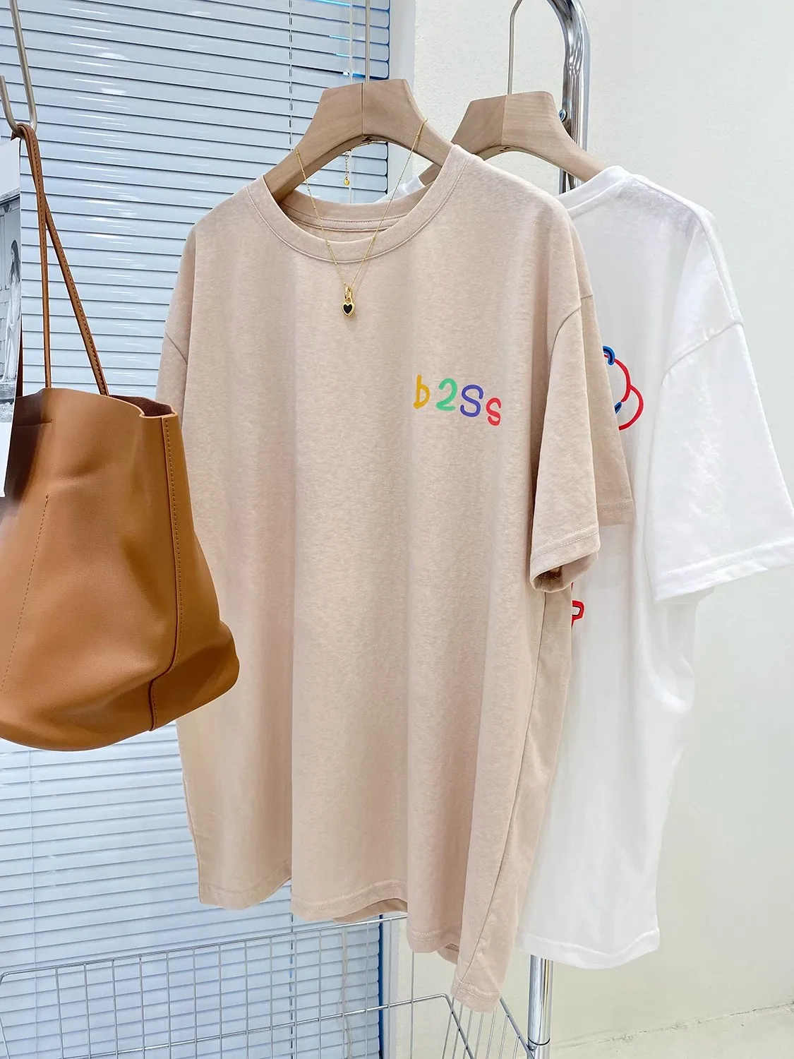 Camiseta Holgada Informal de Verano para Mujer, Talla Grande 300, Estampado Moderno, Cuello Redondo, Algodón Cómodo