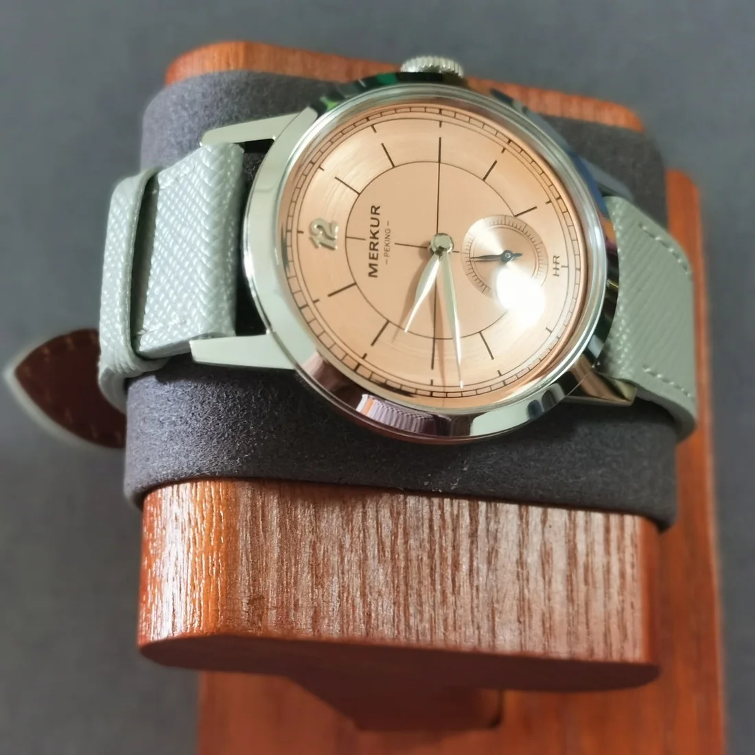 MERKUR ساعة طيار للرجال 38 ملم ساعة يد ميكانيكية ملفوفة يدوية 50 متر مقاومة للماء KM زجاج سمك السلمون