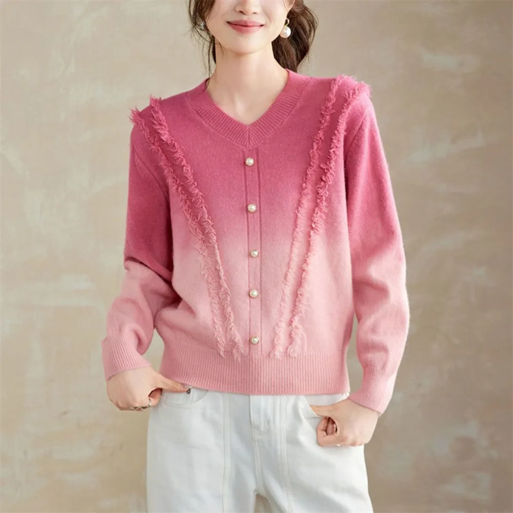 

Дизайн нового пуловерного свитера с кисточками осенью и зимой 2026, вязаный свободный джемпер с градиентом и тонкими длинными рукавами