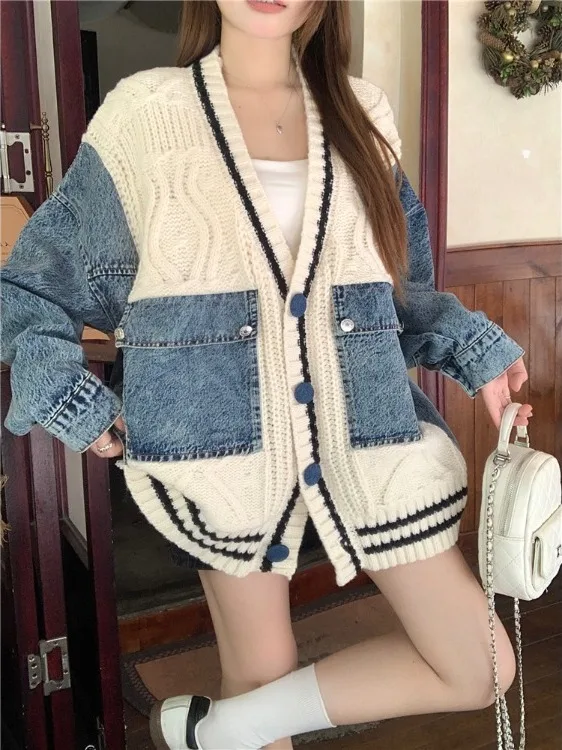 معطف كارديجان نسائي كبير الحجم بنمط الدنيم المرقع على الطراز الرجعي، دافئ وسميك بأكمام طويلة وأزرار، أنيق لفصلي الخريف والشتاء