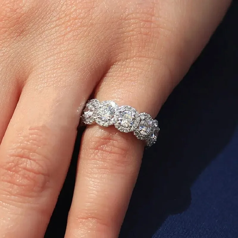 Huitan بلينغ بلينغ مكعب حلقات زركونيا مايكرو معبد الجولة تشيكوسلوفاكيا وعد الحب الدائري الإكسسوارات للنساء العصابات الزفاف مجوهرات