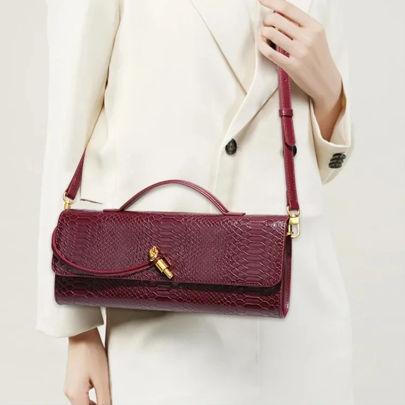 Designer Women's Bag 2025 New Arrival Elegant Fashionable Evening Bag with Clutch Style and Unique Trend Setting Look handbags
