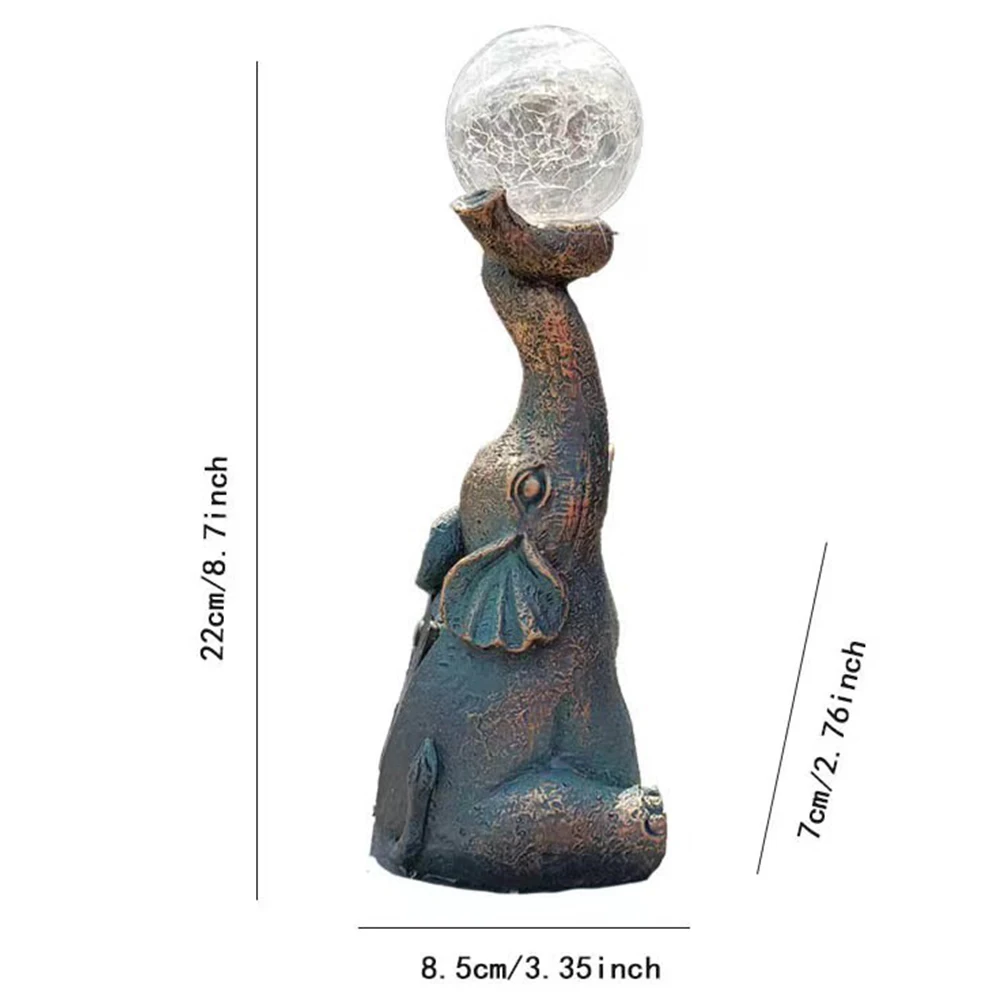 Estatuas de elefante de jardín con bola de cristal agrietada, luz LED Solar, estatuilla de elefante amoroso, escultura para exteriores, decoración de elefante