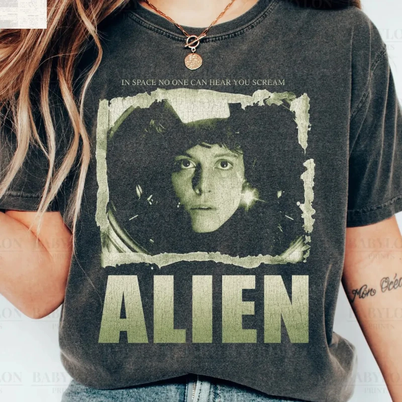 Vintage Alien Movie T-Shirt: Retro Aliens LV-426 Shirt, Xenomorph Tee, Ellen Ripley Shirt, Nostromo Sweatshirt, Horror Fan Gift