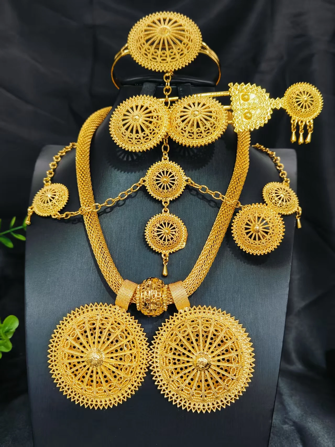 

Ethiopian Jewelry sets Pendant/Necklace/Earrings/Ring/Bangles/Hairchain for Women Gold Color African Bride Gifts