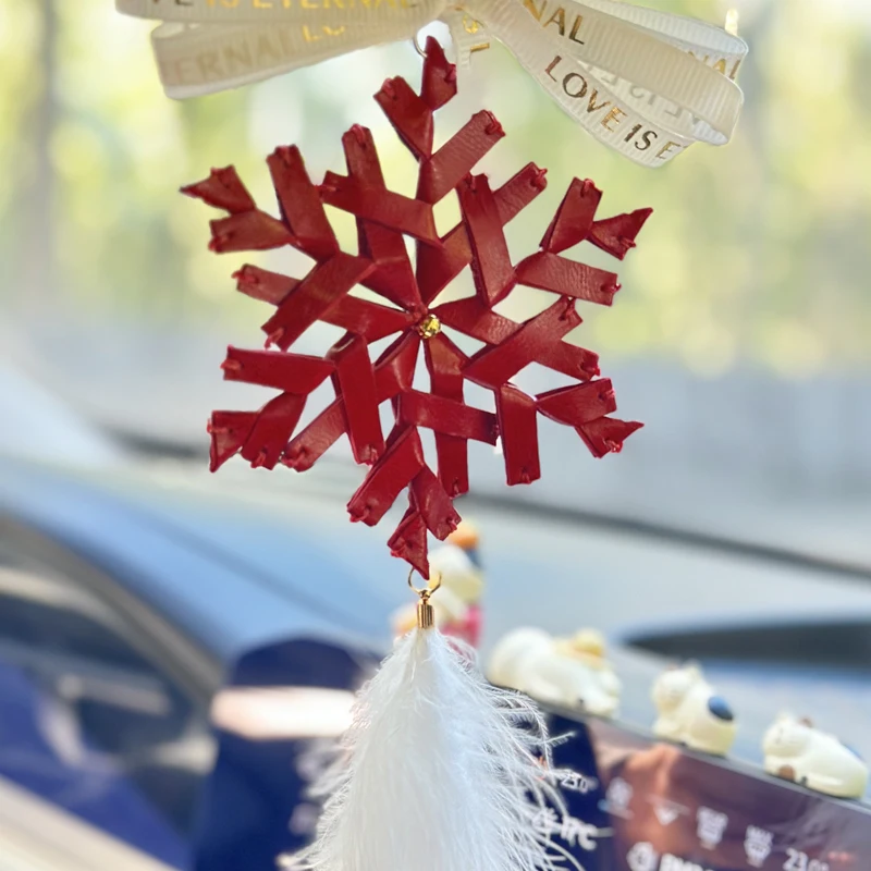 

Original design: Handmade first layer cowhide leather snowflake car keychain decoration bag pendant