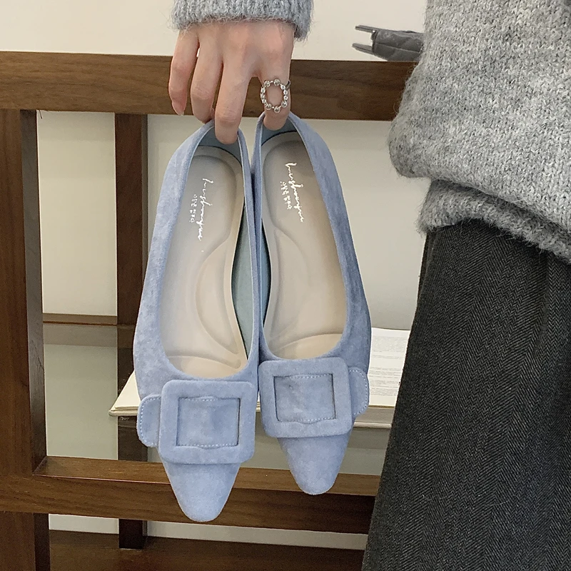 SUOJIALUN 2026 العلامة التجارية الجديدة النساء حذاء مسطح مشبك الموضة أشار تو الضحلة الانزلاق على أحذية Slingback فستان خارجي قارب الأحذية #1