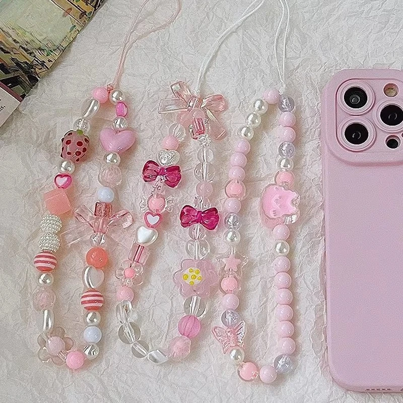 Erdbeerperlen-Handyband – süßes Blumen-Charm-Lanyard für Frauen, Schlüsselanhänger-Anhänger für Handyhülle/Tasche/Kamera (Knotendesign)