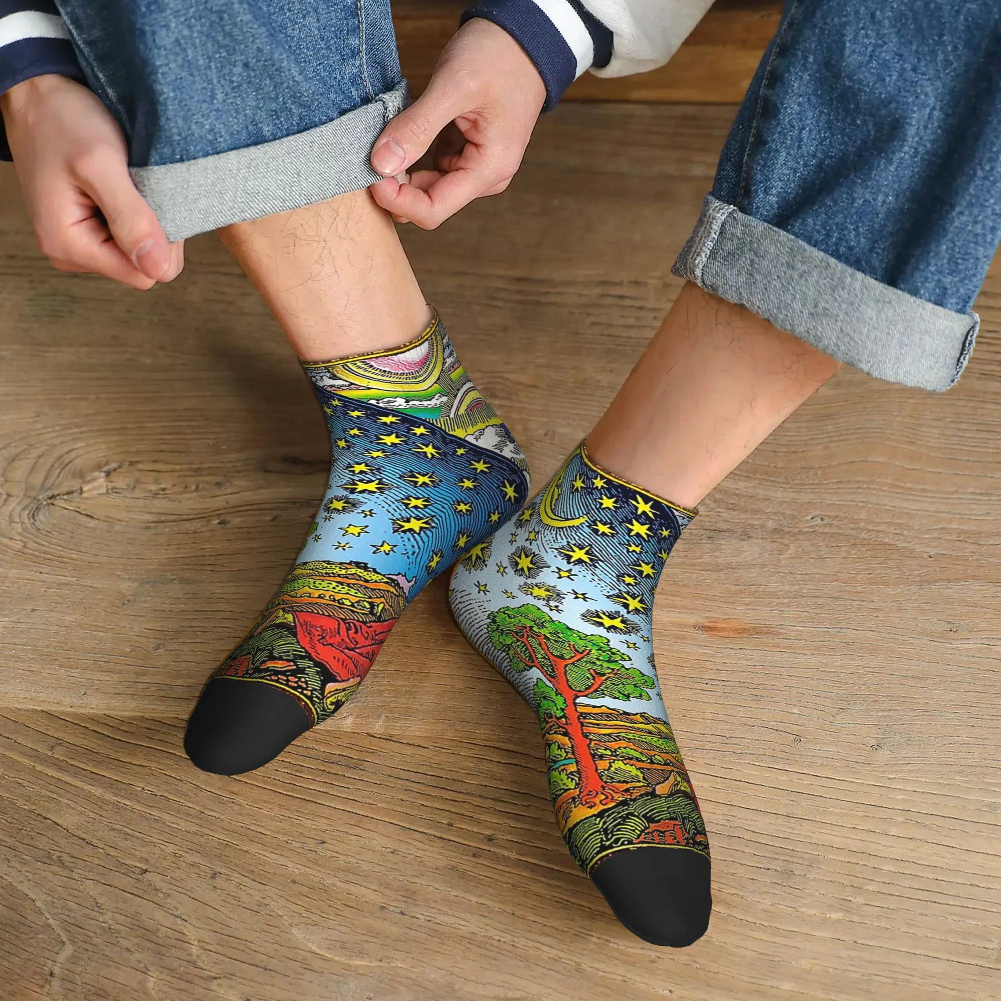 All Seasons Flammarion engraving in Color Socks Harajuku Sweat Absorbing Crew Socks Hip Hop Stockings for Men Women Gifts