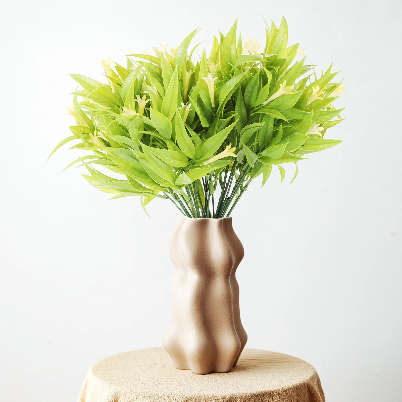 

6 Pcs Artificial Morning Glory Faux Flower Bouquet Indoor Outdoor Decor Wedding Party Home Gathering Simulation Flower Bright