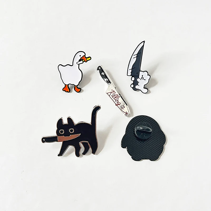 Penguin Small Duck Cartoon New Metal Design Badges Brooch Enamel Pins Label Bag Backpack Hat Jewelry Gift Accessories