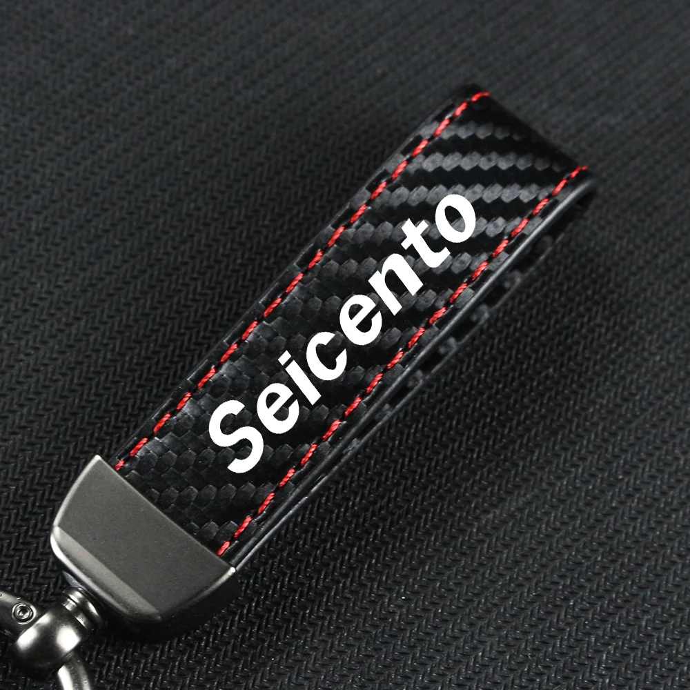 Car Carbon Fiber Leather Rope Car Keychain Key Chain Pendant Keyring Horseshoe Buckle for SEICENTO SIENA STILO Auto Accessories