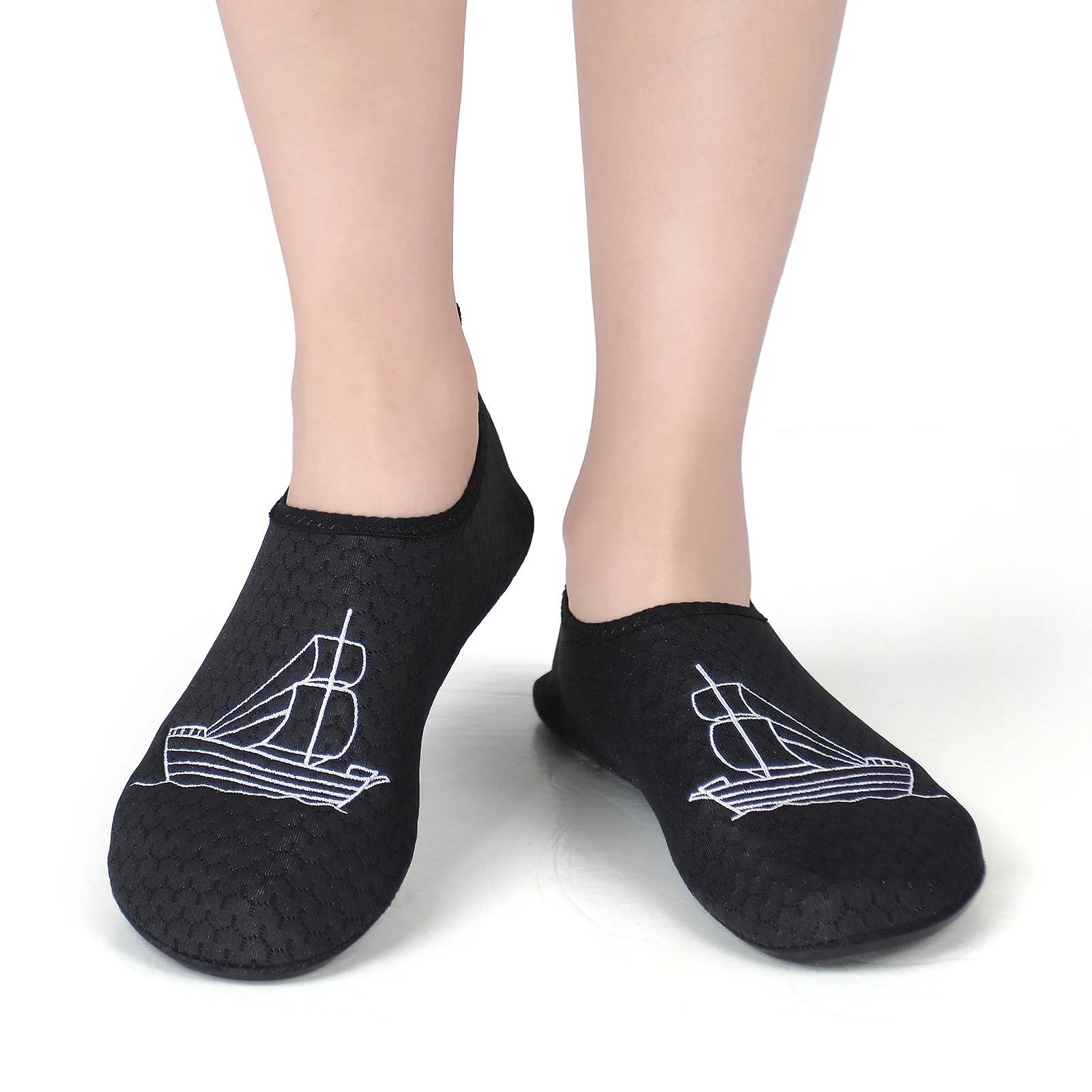

Lightweight Non-Slip Water Shoes for Swimming Surf Travel Footwear Breathable Quick-Dry Socks for Beach Activities