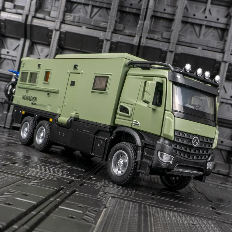 1:32 Mercedes Benz Truck Navigator Touring RV Model Legering Model Auto Off-road Auto Jongen Power Back Geluid en Licht Speelgoedauto