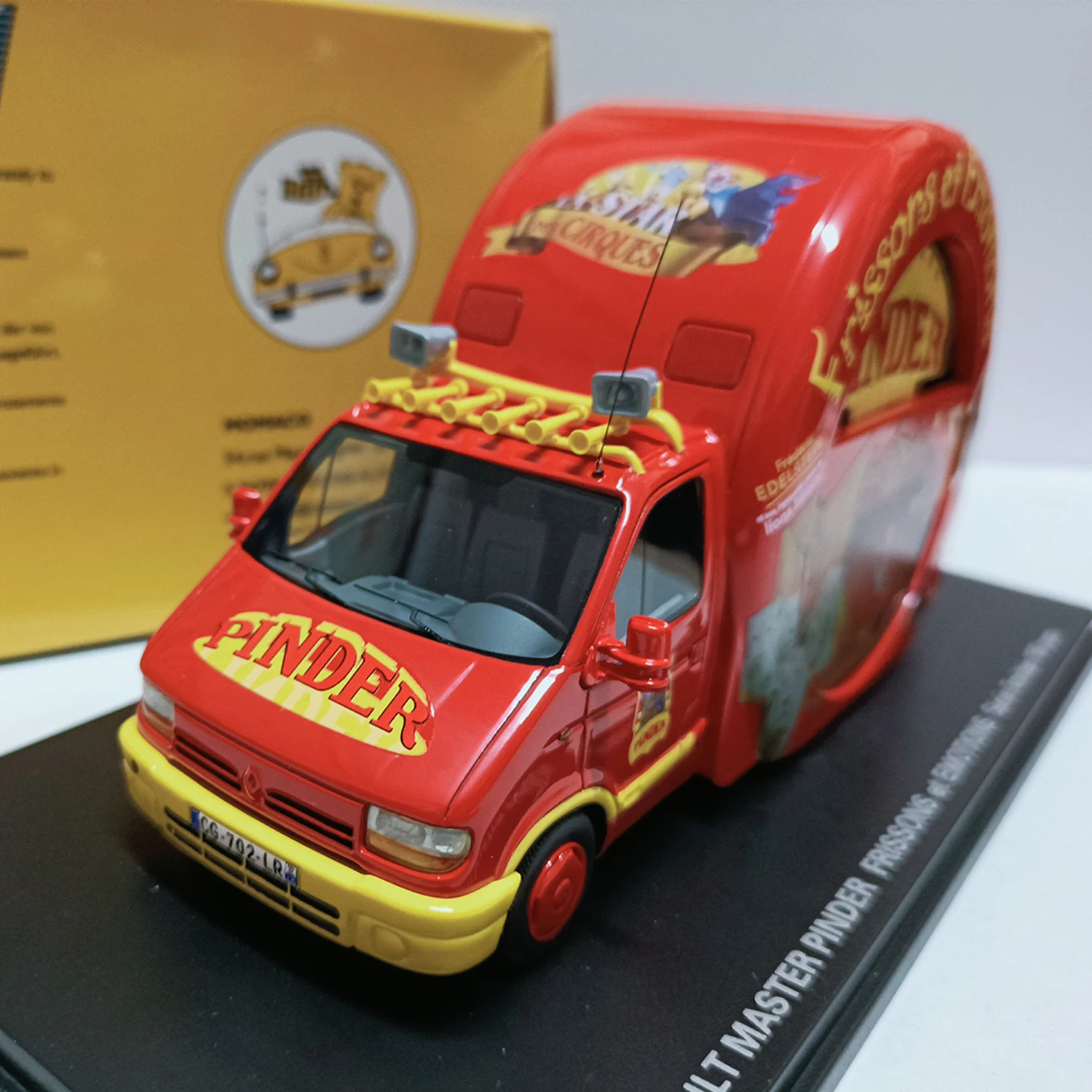 PERFEX 1:43 Scale Resin Renault Master Pinder Toys Cars Model Classics Nostalgia Adult Gifts Souvenir Collection Static Display