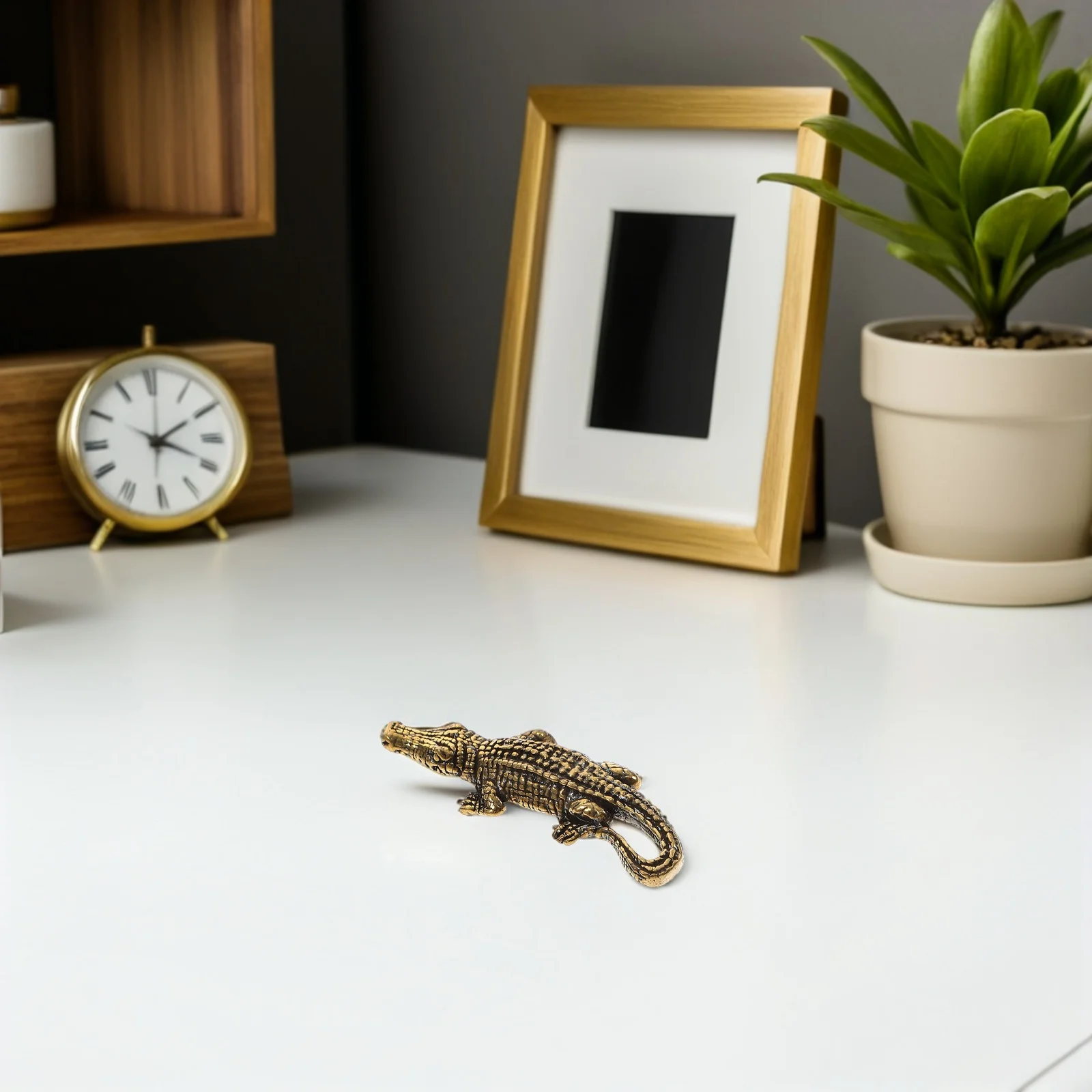 

4Pcs Retro Crocodile Tea Pet: Vintage Brass Small Alligator Statue for Desk Decor - Cool Animal Home Decoration