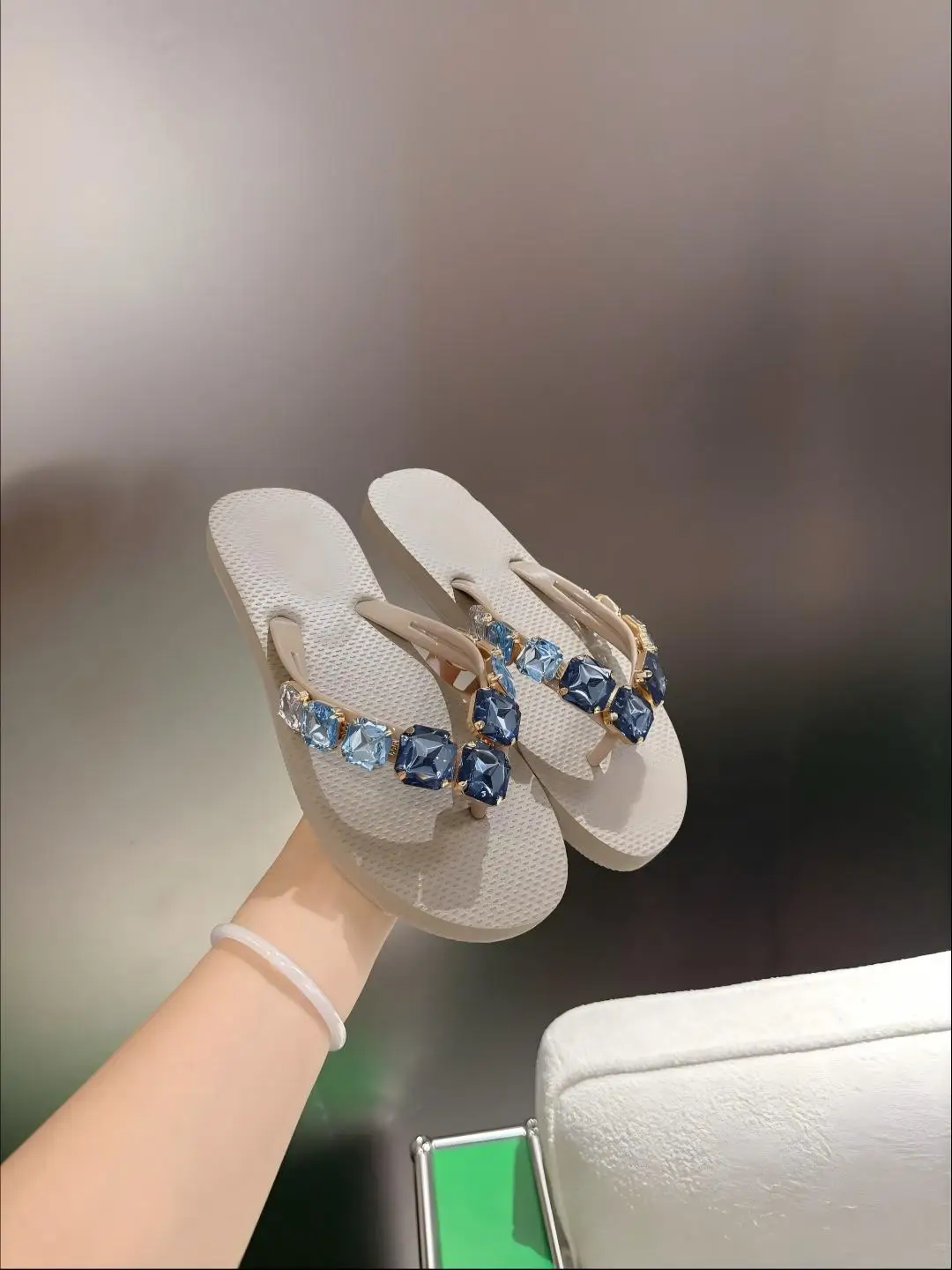 

Women Bling Crystal Rhinestone Flip Flops Flat Soft Rubber Sole Thong Slippers Summer Beach Non Slip Outdoor Sandals Blue Pink B