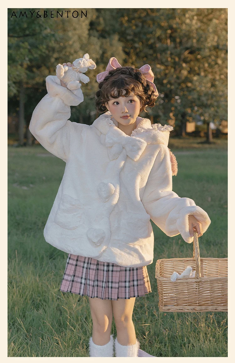 

2025 Winter New Hot Sale Sweet and Cute White Sheep Horn Hooded Plush Coat Black Bow Loose Casual Thickened Coat