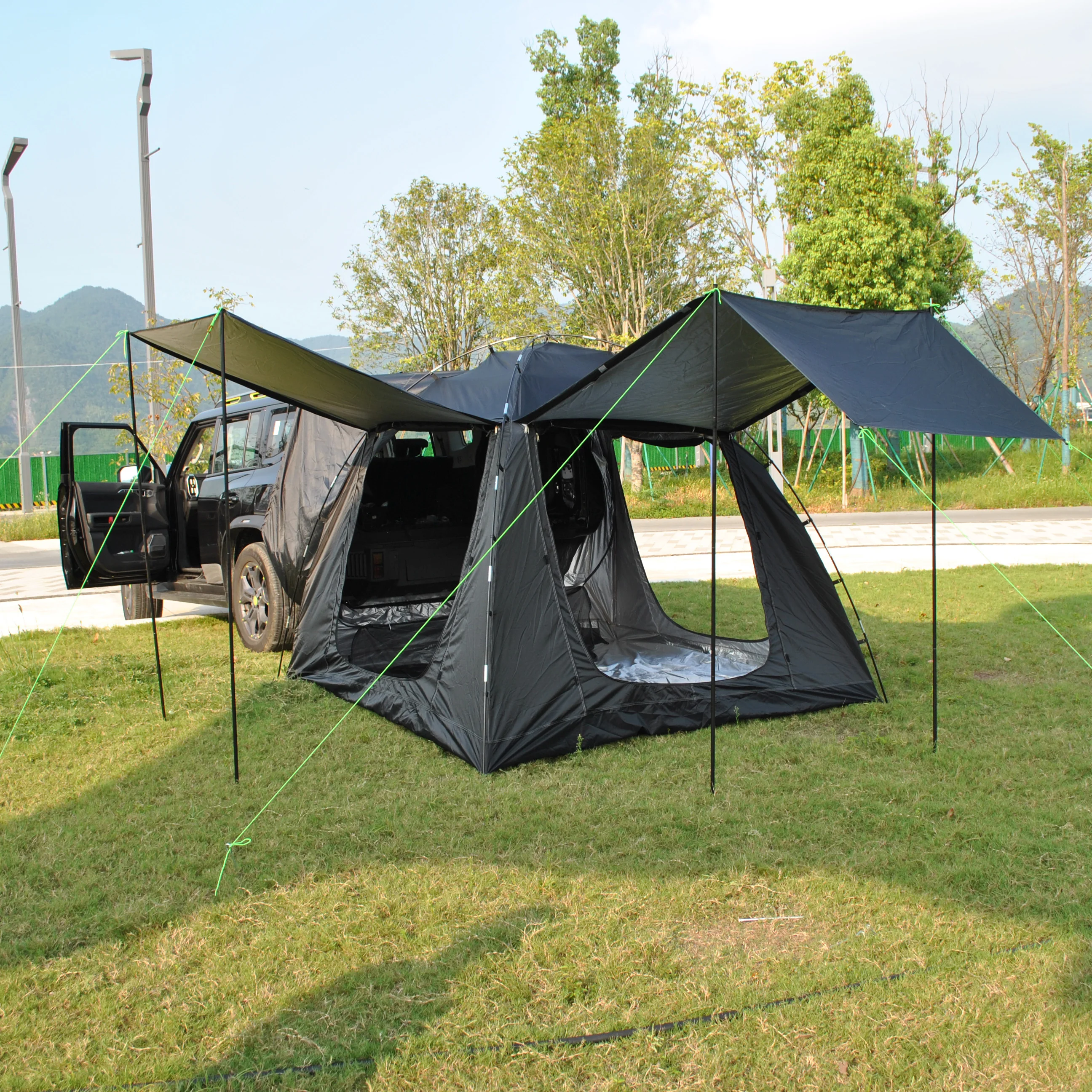 SUV Tent for Camping, 6-Person Car Camping Tent, SUV Tailgate Tent for Outdoor, Easy Set Up Tent with Canopy