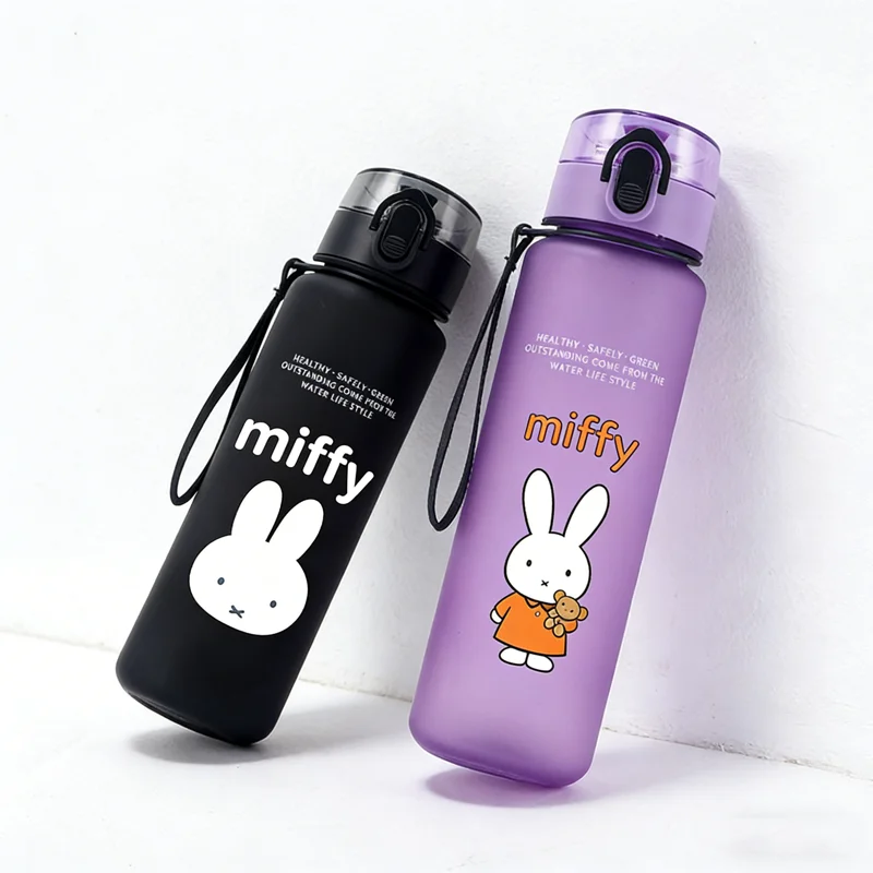 Miffys Praktisches 800ml Sport-Wasserbecher, Sturzsicherer Trinkbecher, Cartoon-Strohhalmflasche, Tragbarer Reise-Wasserkocher