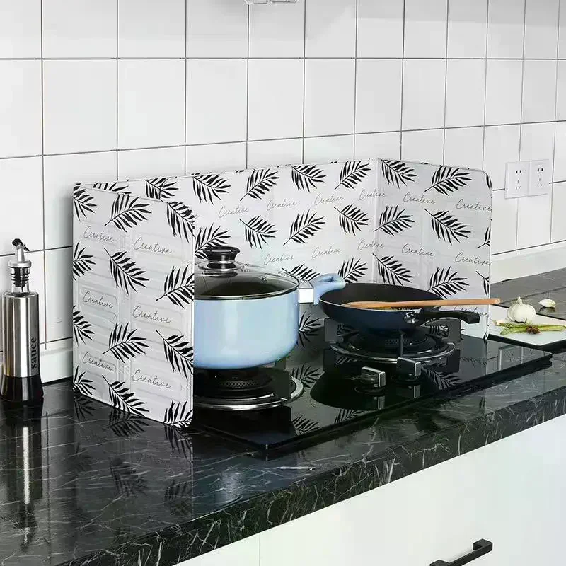 2Pcs Anti-Splashing Stove Oil Baffle Plate Aluminum Kitchen Cooker Shield Cooking Frying Oil Splash Guard Microwave Oven Covers