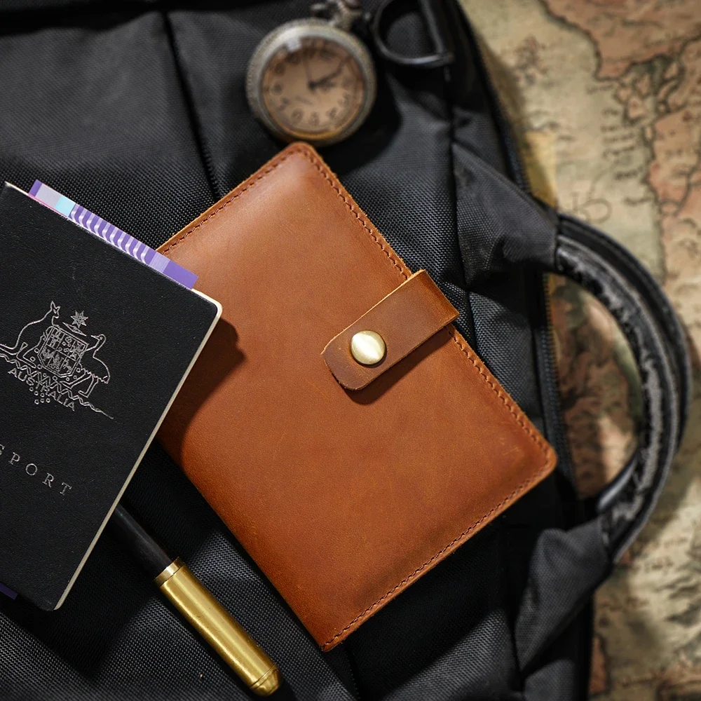 Moterm Handmade Travel Passport Holders Credit Cards Organiser Crazy Horse Leather Vintage Hasp Passport Cover Unisex wallets
