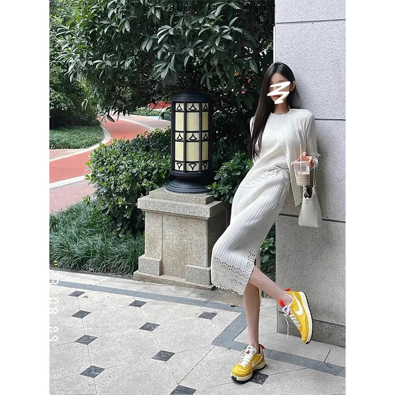 Half-body Skirt Temperament Fashion Casual Elegance Gentle Pure Colour Slim Pleated Medium-length Skirt Miyake 2025 Summer New