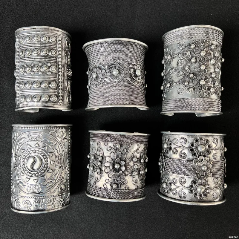 National wind heavy industry carved Miao Yin bracelet arm ring retro fashion open bracelet national jewelry.
