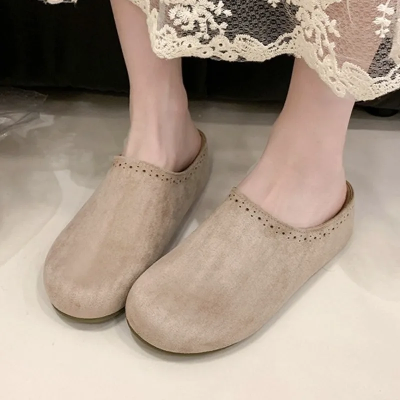 

Женские мюли на среднем каблуке, летние модные шлепанцы, новые тренды 2026 года, сандалии с ремешком на пятке, замшевые туфли на танкетке, повседневные туфли Zapatillas Mujer