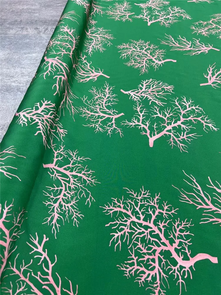 Fashionable Green Coral Flower Crepe de China Satin Silk Fabric Summer Ladies Dress Cloth Shirt 100% Mulberry Silk Fabrics Sewin