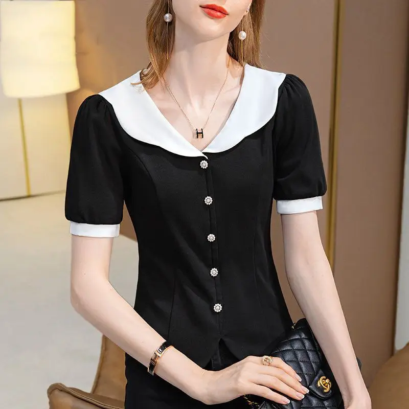 Women's Short Sleeve T-Shirt New Fashion Color-blocked V-Neck Age Reducing Baby Collar Waist Buttoned Top