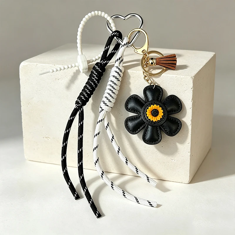 Creative Vintage Flower Heart Keychain Sunflower Decoration PU Pendant Woven Lanyards Bag Ornament Bags