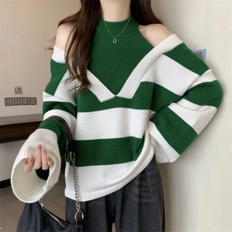 Fake Two Neck Hanging Off Shoulder Long Sleeved Pullover Sweaters for Women\'s New Autumn Style Loose and Slimming Chic Tops