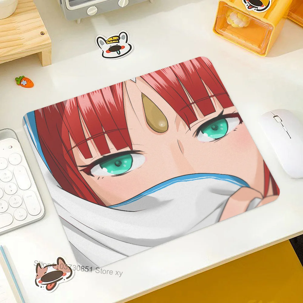 

Nilou Genshin Impact Mousepad RGB Small Size Gaming Mouse Pad With LED Light Desk Mat Super Smooth Non-slip Rubber