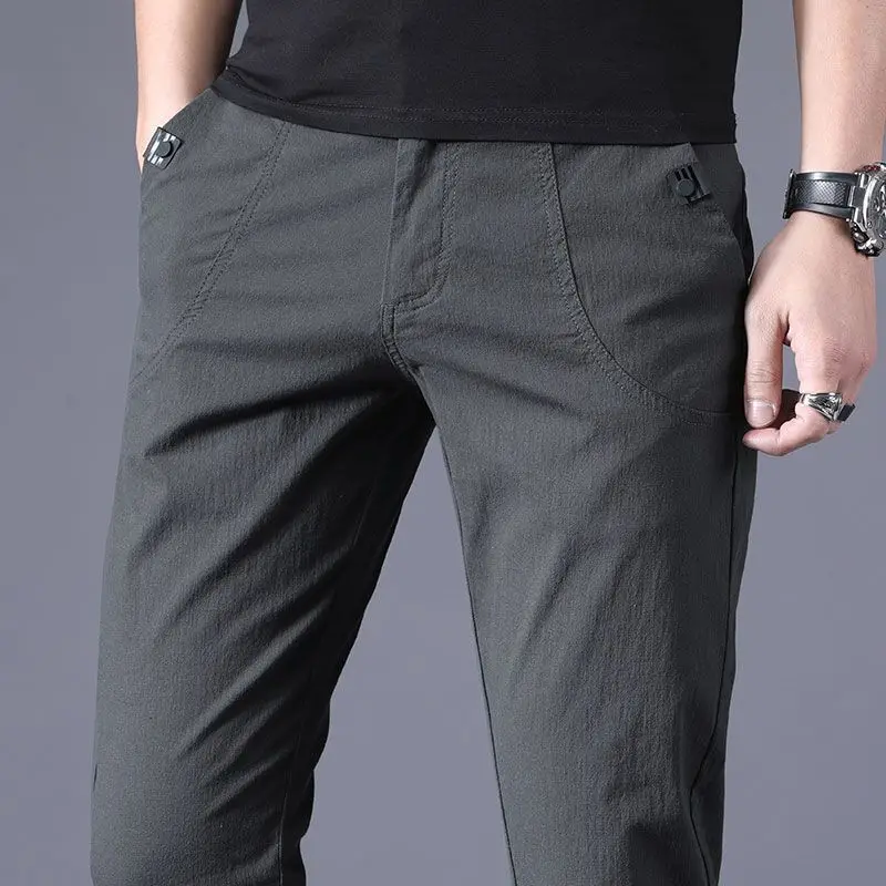 Pantalones rectos de seda de hielo para hombre, pantalones cómodos versátiles, ajuste Delgado, moda informal de negocios, moda de verano, nuevo