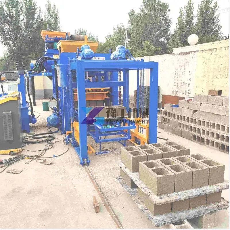 Factory QT4-18 Concrete Interlock CHB Block Molding Machine Cement Automatic Brick Making Machine Price for Sale