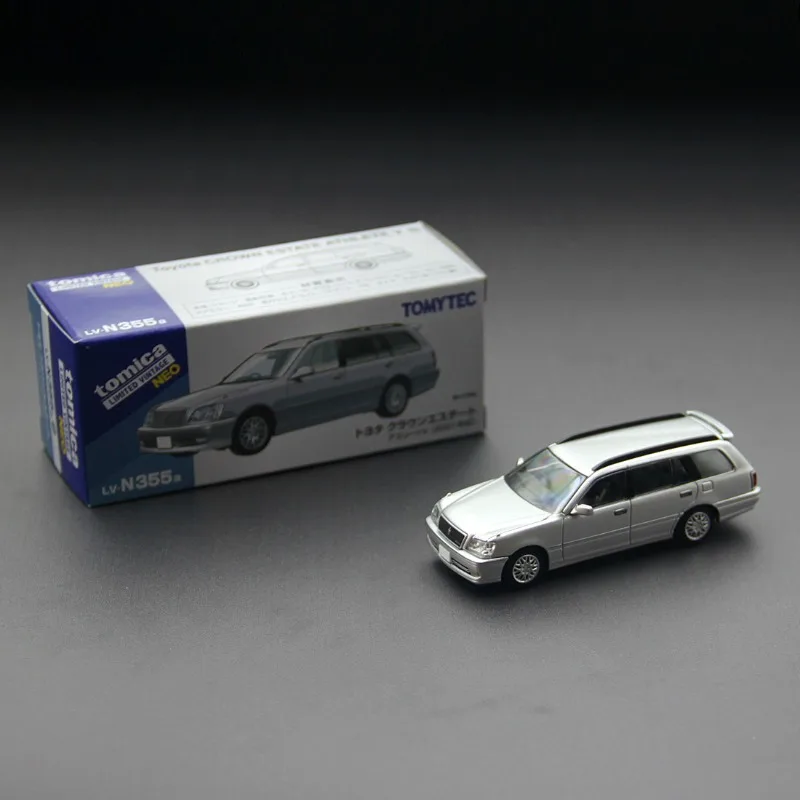 

TAKARA TOMY toyota alloy car model Desktop decorations boys 1:64 Scale decoration Mini Alloy Toy Vehicle for Collection Gift