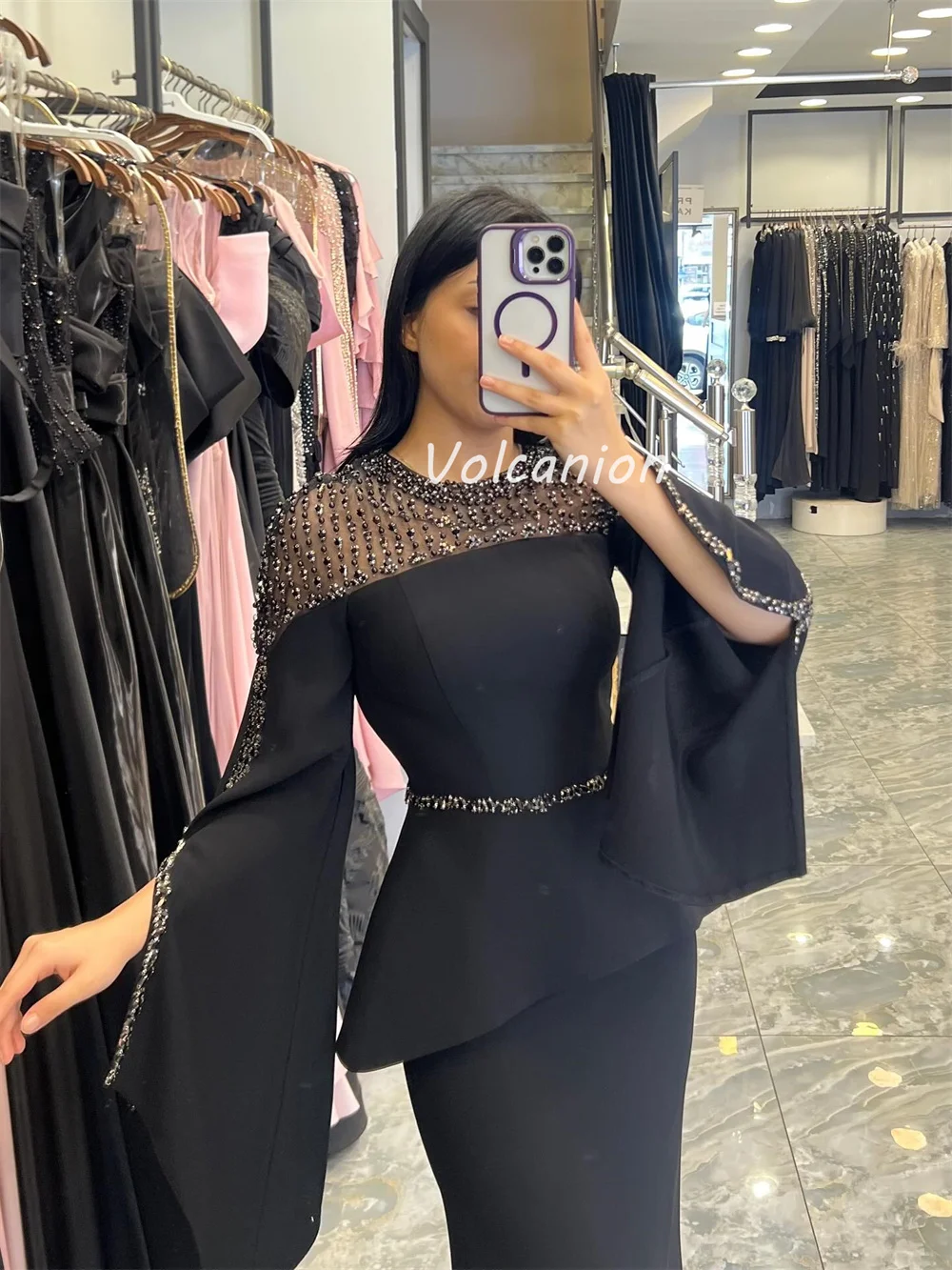 ที่กําหนดเองคุณภาพสูงคลาสสิกเจอร์ซีย์ประดับด้วยลูกปัดประดับด้วยเลื่อมตรงตักคอชุดยาว Bespoke โอกาสชุดประณีต