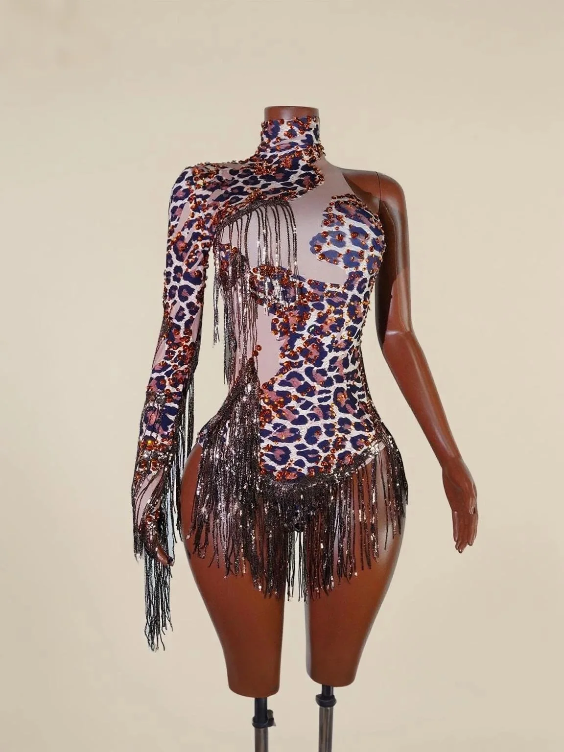

Sexy Skinny Leotard Singer Dancer Show Stage Wear Sparkly Leopard Rhinestones Women Dance Costume Fringes One Shoulder Bodysuit