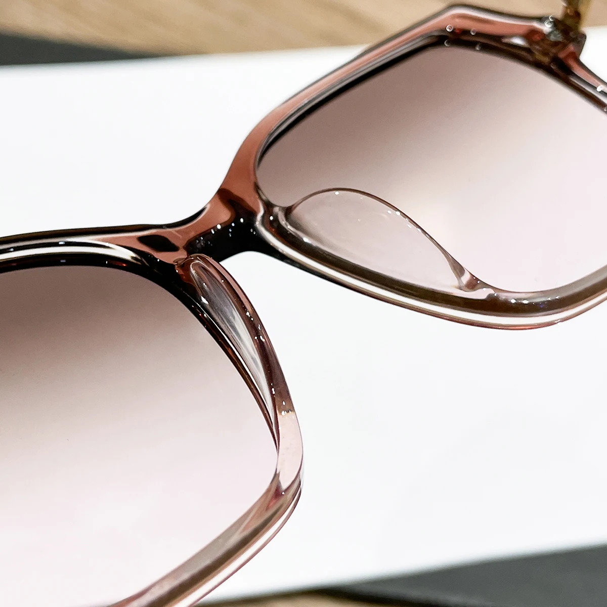 1Pc Women's Fashion Glasses New High-Quality Large Frame Square Leopard Print Retro Sunglasses Street Style Trendy Daily Outing image 3