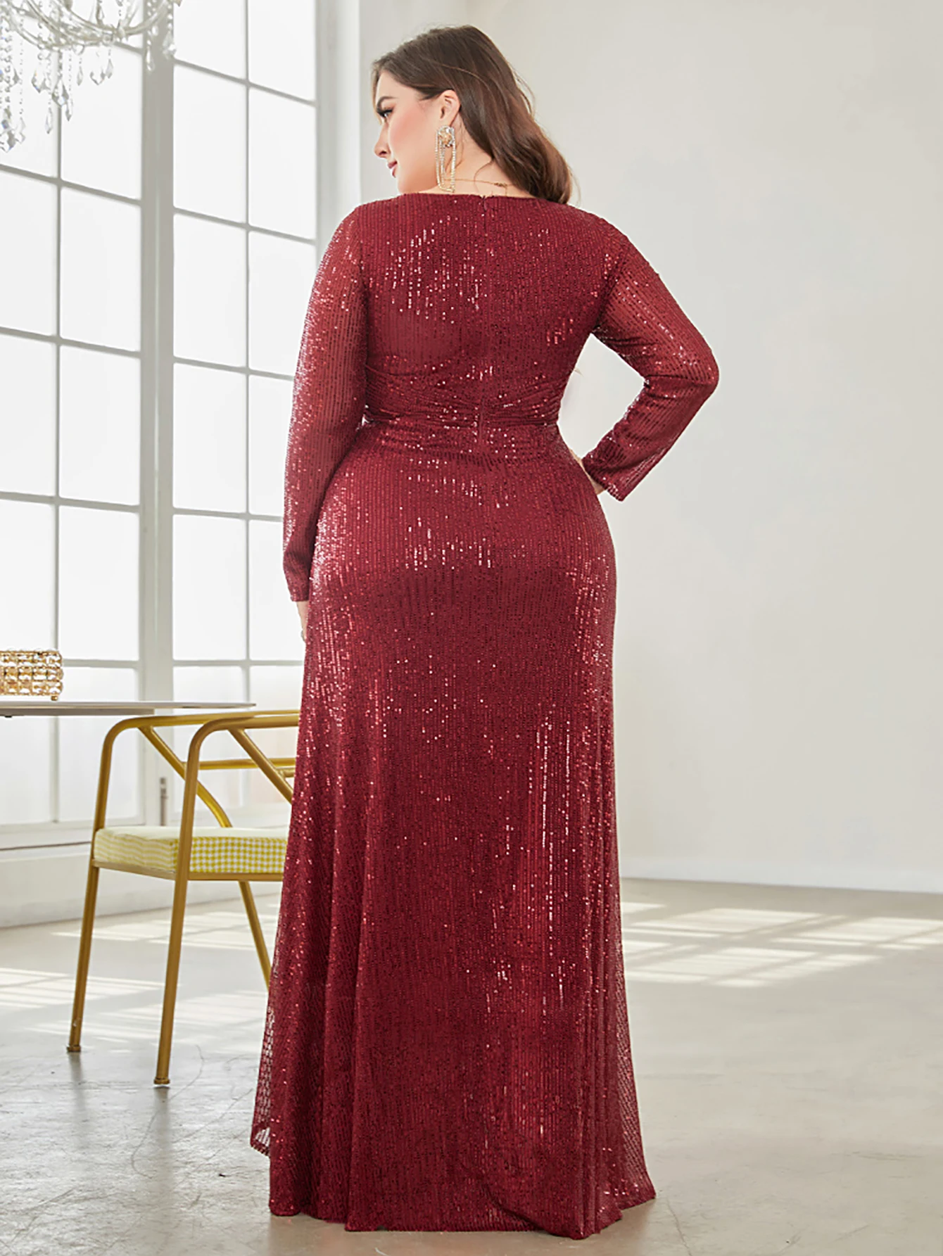 XUIBOL Glamorous sequin party dress with a luxurious V-neck and long sleeves evening gown.