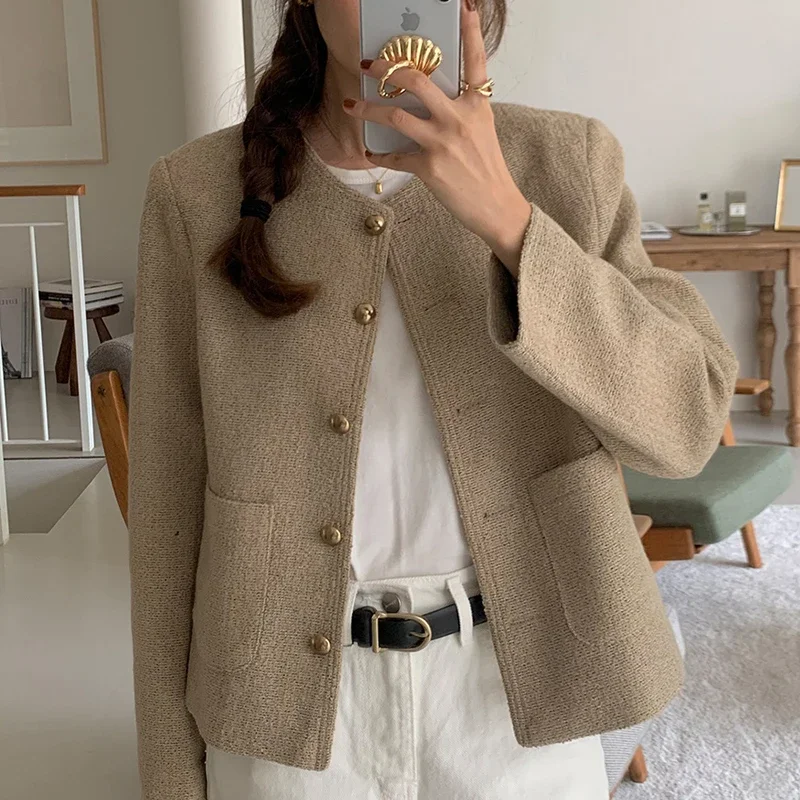 South korea Chic Autumn Retro British Sle round Neck Chic Button Large Pocket Loose All-Match Long sleeve Outerwear Women