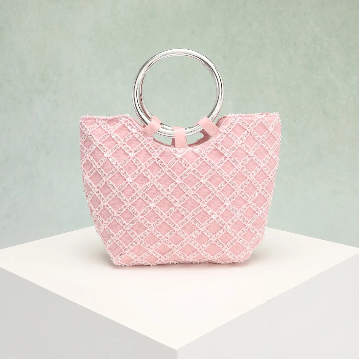 

Wind new women's bag rhombus bead tube embroidery PVC sequin embroidery bag tote handbag leisure vacation bag -