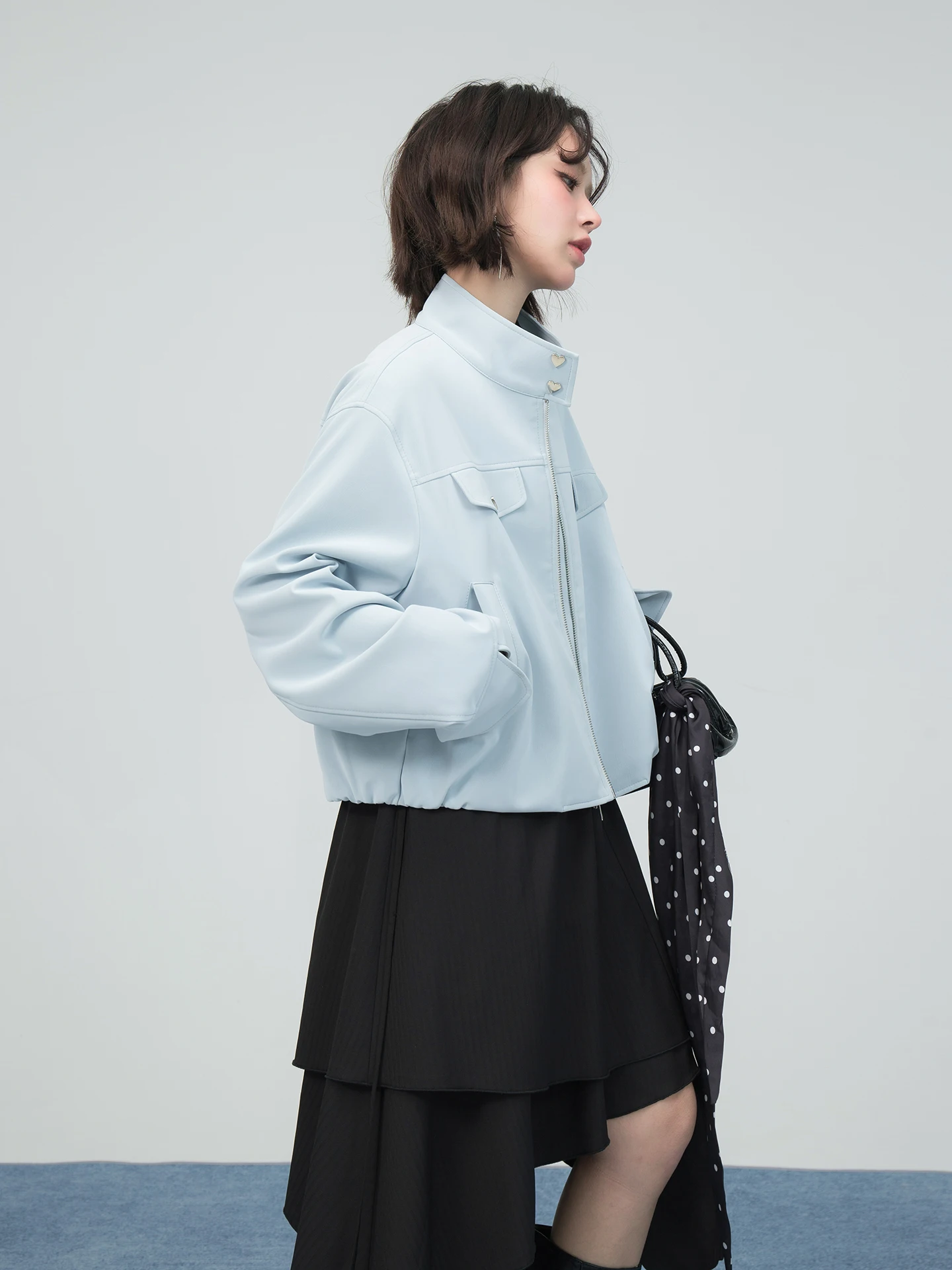 Jaqueta de Couro Sintético Fofa ONEOFUUU Tamanho Pequeno Moda Jovem Primavera Estilo Chic Casaco Confortável de Couro PU