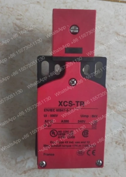 1Pcs XCSTR852 New safety limit switchFast shipping with quality guarantee