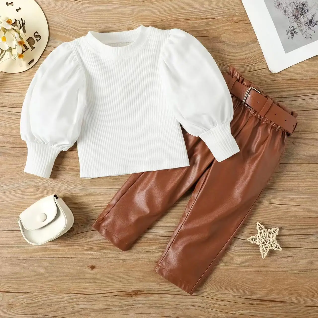 

Girl's Spring And Autumn Set Fashionable Bubble Sleeves Long Sleeved Top Leather Pants Two Piece Set For Children New 2024