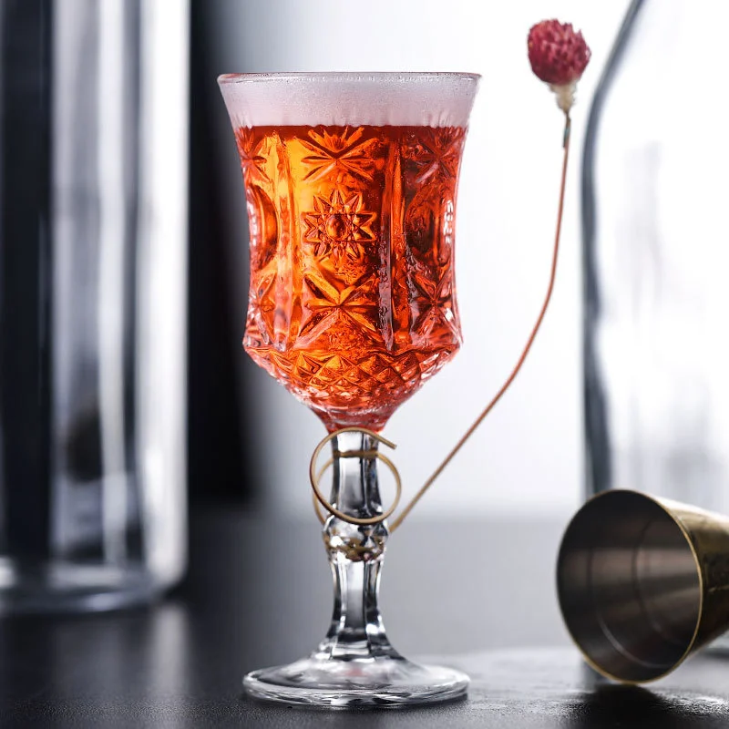 

2pcs 100Ml European Crystal Carved Goblet Creative Transparent Tail Glass Retro Emed Champagne Ice Cream Juice Cold Drink Cup