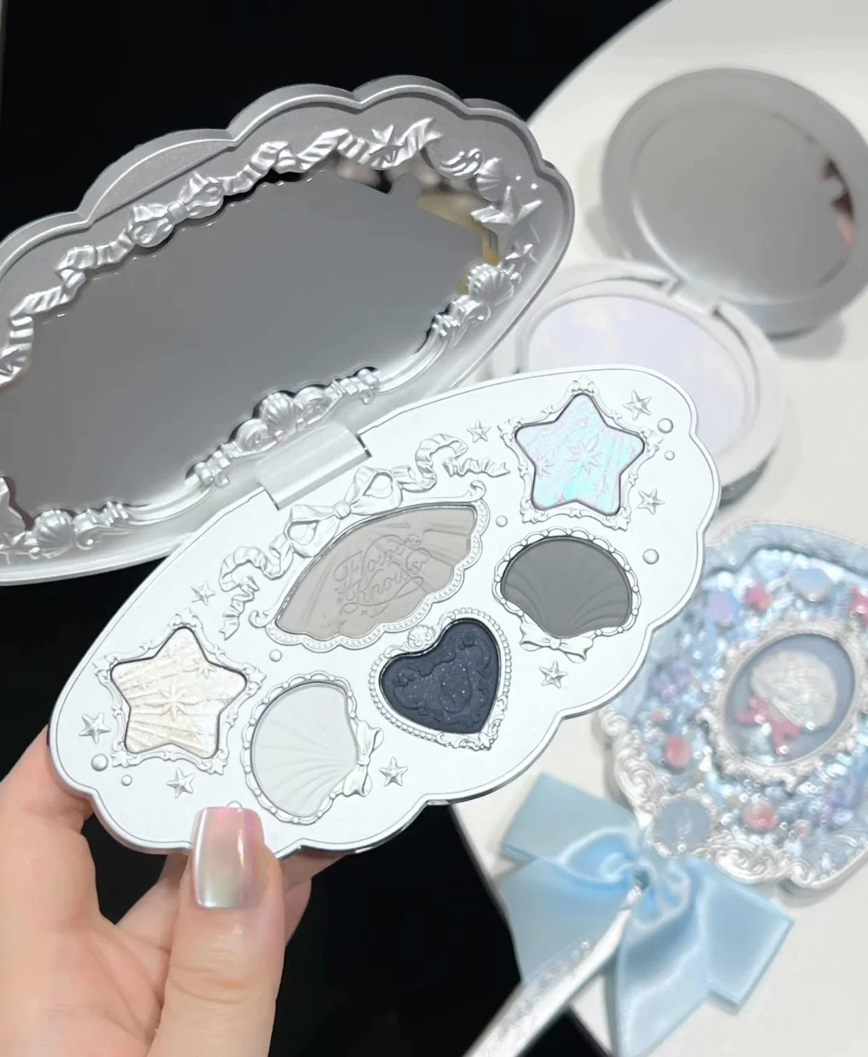 フラワーノウシェルパールシリーズ 6色アイシャドウパレット グリッターシマーパールマット ロングラスティングアイシャドウ