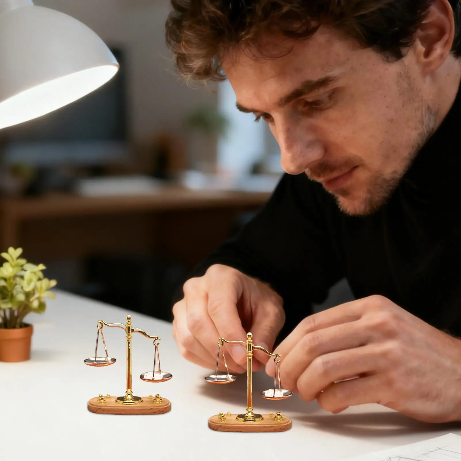 Escala de equilíbrio vintage decoração 1:12 retro pequenas casas de boneca decoração mini equilíbrio justiça lei escala estatueta para banheiros